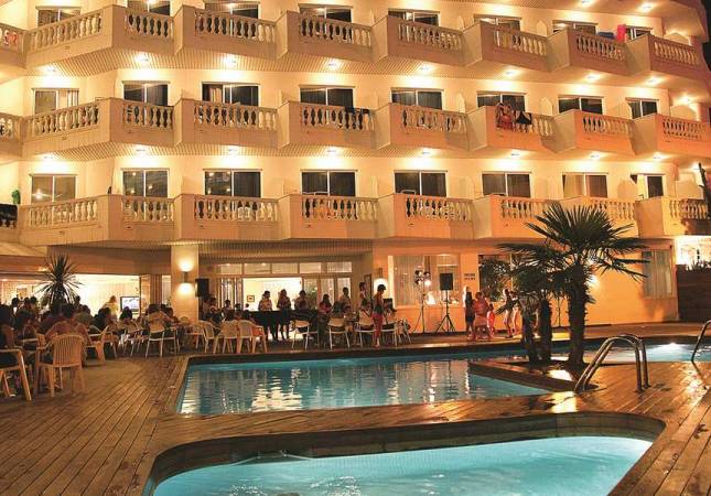 Los mejores precios en Hotel Bernat II. Disfrúta con nuestro Spa y Masaje en Barcelona