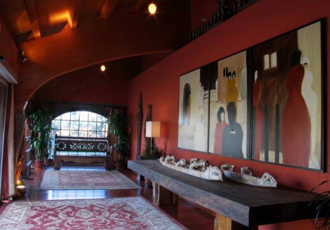 Románticas habitaciones en Barceló Monasterio de Boltaña. Relájate con los mejores precios de Huesca
