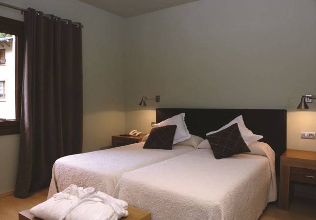 Las mejores habitaciones en Hotel Manantial. Disfrúta con nuestro Spa y Masaje en Lleida