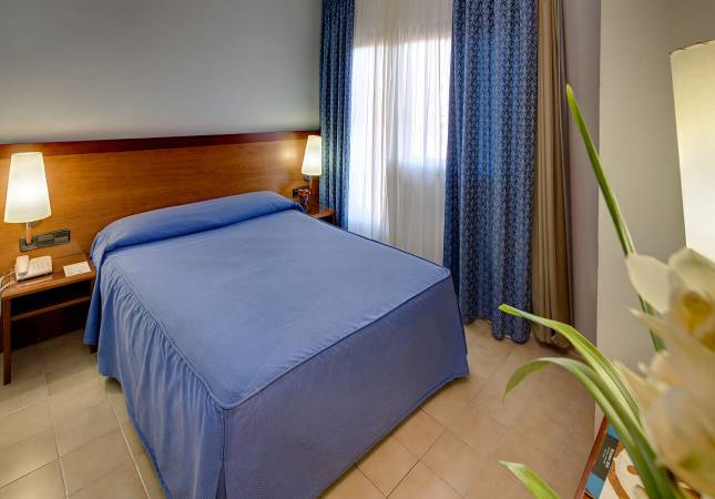 Confortables habitaciones en Hotel Civera. Disfruta  nuestro Spa y Masaje en Teruel