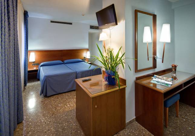 Espaciosas habitaciones en Hotel Civera. Disfruta  los mejores precios de Teruel