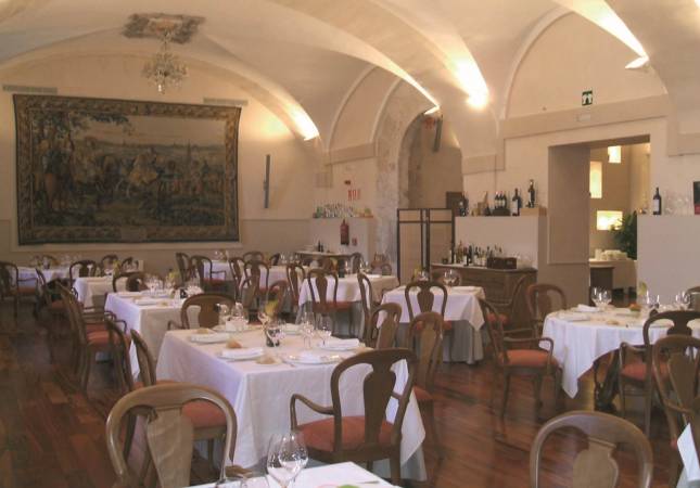 Confortables habitaciones en Hotel Spa  Convento Las Claras. El entorno más romántico con nuestro Spa y Masaje en Valladolid