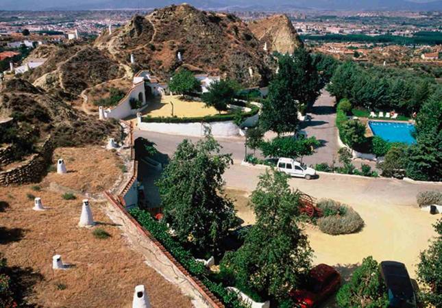 El mejor precio para Cuevas Pedro Antonio de Alarcón. El entorno más romántico con los mejores precios de Granada
