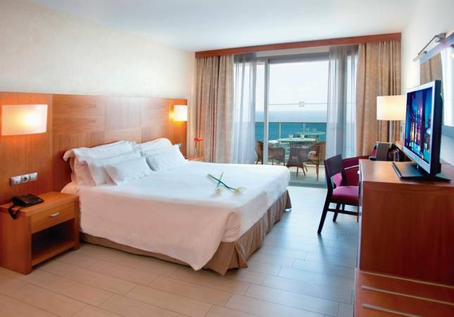 Espaciosas habitaciones en Hotel Diamante Beach. El entorno más romántico con nuestro Spa y Masaje en Alicante