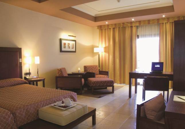 Confortables habitaciones en Hotel Vincci Selección Almería Wellness & Golf . Disfrúta con nuestra oferta en Almeria