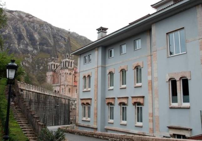 Los mejores precios en Gran Hotel Pelayo. Disfruta  los mejores precios de Asturias