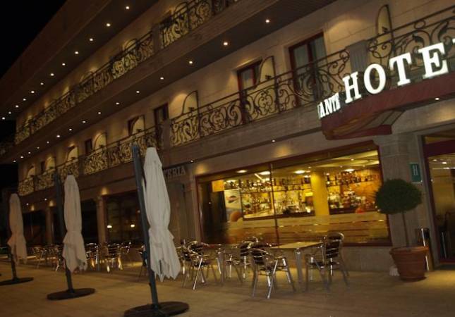 Ambiente de descanso en Hotel Alfonso I. Disfruta  los mejores precios de Pontevedra