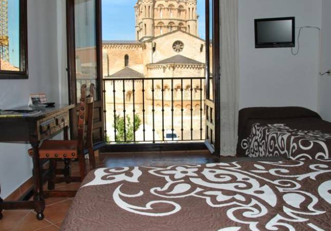 Las mejores habitaciones en Hotel Juan II. El entorno más romántico con nuestra oferta en Zamora