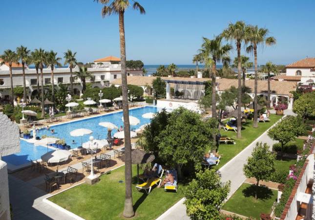 Espaciosas habitaciones en Hotel Playa De La Luz. Relájate con nuestro Spa y Masaje en Cadiz