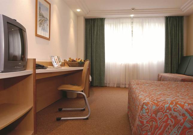 Espaciosas habitaciones en Hotel Ibis. La mayor comodidad con nuestro Spa y Masaje en Escaldes-Engordany