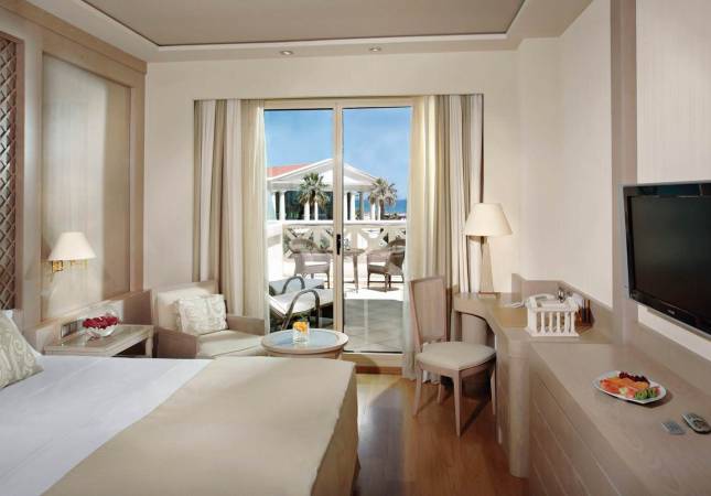 Espaciosas habitaciones en Hotel Balneario Las Arenas. Disfruta  nuestro Spa y Masaje en Valencia