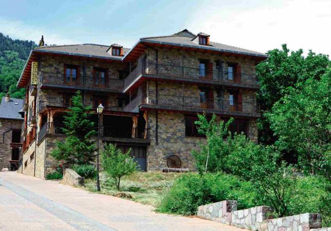 Relax y confort en HOTEL MEDIODIA. El entorno más romántico con nuestro Spa y Masaje en Huesca