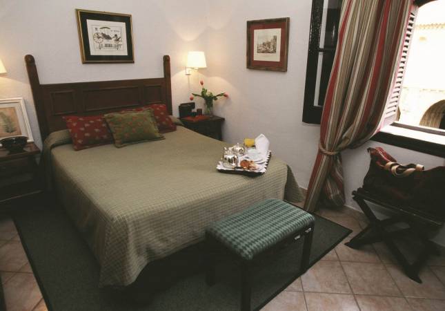 El mejor precio para Hotel Monasterio de Piedra & Spa. El entorno más romántico con los mejores precios de Zaragoza