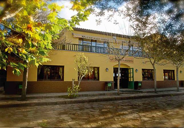 Confortables habitaciones en Hotel Monasterio de Piedra & Spa. Disfrúta con nuestro Spa y Masaje en Zaragoza