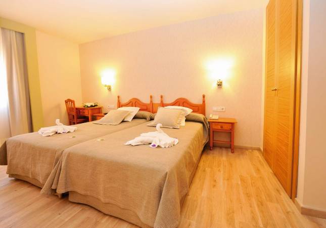 Espaciosas habitaciones en Hotel Spa Norat O Grove. La mayor comodidad con los mejores precios de Pontevedra