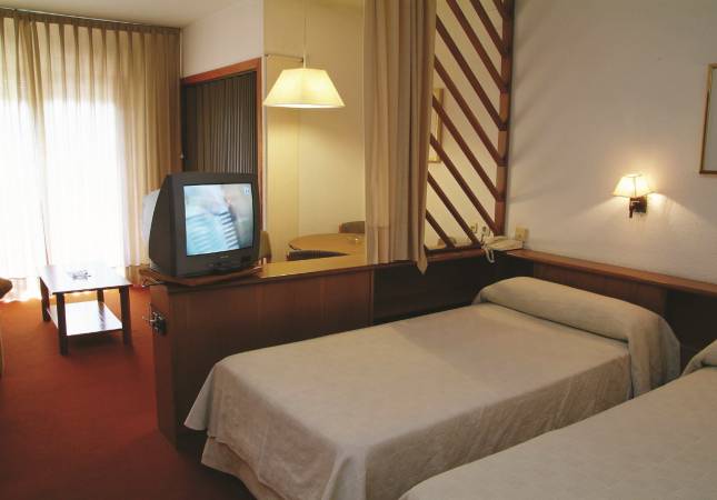 El mejor precio para Hotel Oroel. El entorno más romántico con los mejores precios de Huesca
