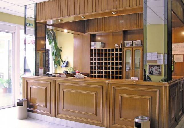 Espaciosas habitaciones en Balneario Baños De Montemayor - Hotel Glorieta **. Disfrúta con los mejores precios de Caceres
