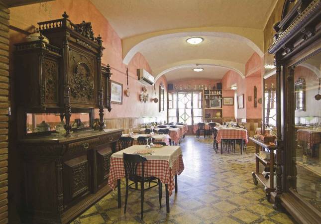Los mejores precios en Hotel Pinxo. El entorno más romántico con nuestra oferta en Girona