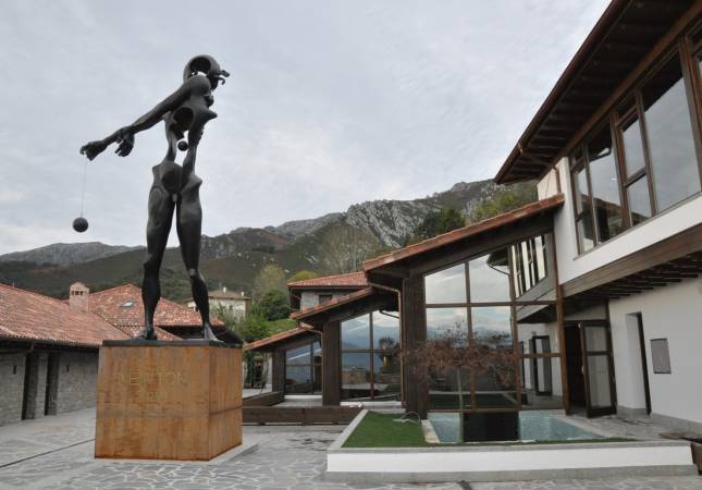 Los mejores precios en Eco-Resort Puebloastur Spa & Wellness. Disfrúta con los mejores precios de Asturias