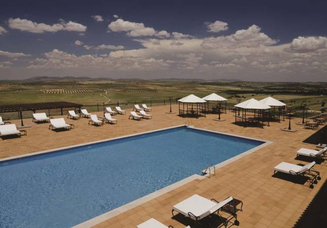 Las mejores habitaciones en Salles Hotel La Caminera Golf & Spa Resort . El entorno más romántico con nuestra oferta en Ciudad Real