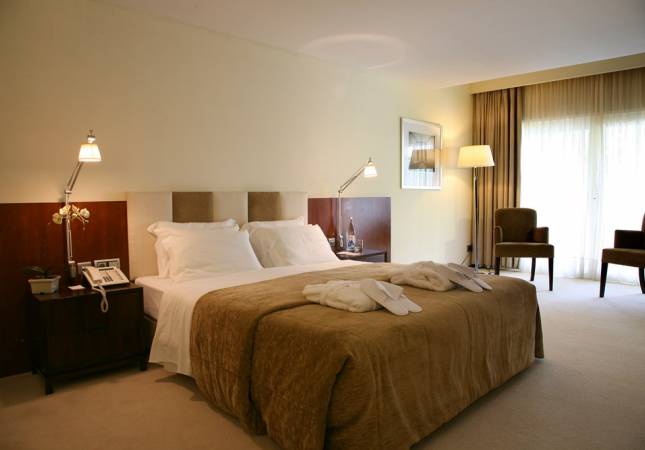 Espaciosas habitaciones en Santana Hotel & Spa. El entorno más romántico con los mejores precios de 