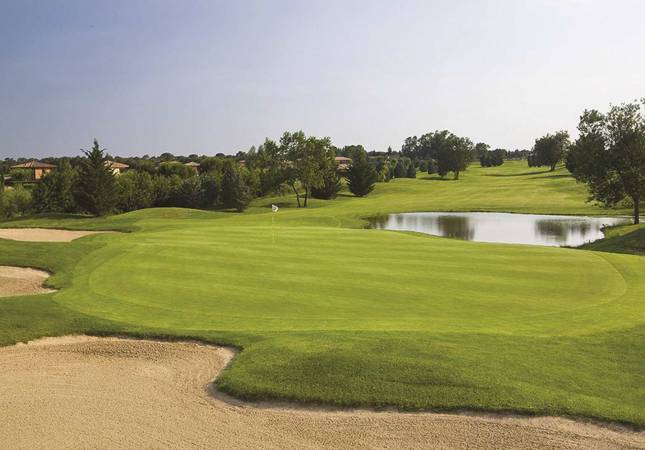 Los mejores precios en Torremirona Golf & Spa Resort Hotel Relais. Relájate con los mejores precios de Girona