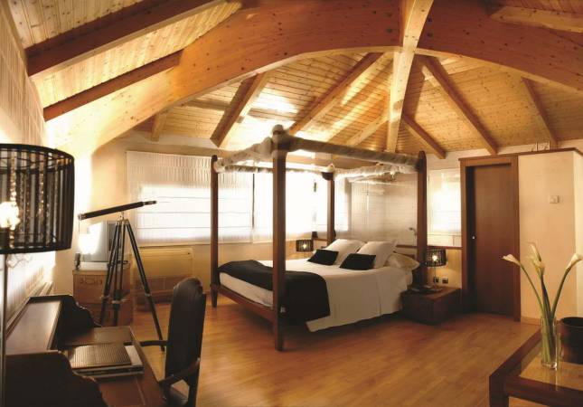Las mejores habitaciones en Hotel Urbisol & Spa. El entorno más romántico con nuestro Spa y Masaje en Barcelona