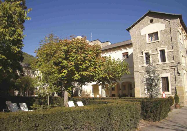 Precio mínimo garantizado para Hotel Balneario de Vallfogona. La mayor comodidad con nuestro Spa y Masaje en Tarragona