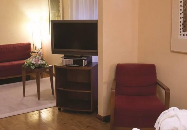 Confortables habitaciones en Hospederia Valle del Ambroz. El entorno más romántico con los mejores precios de Caceres