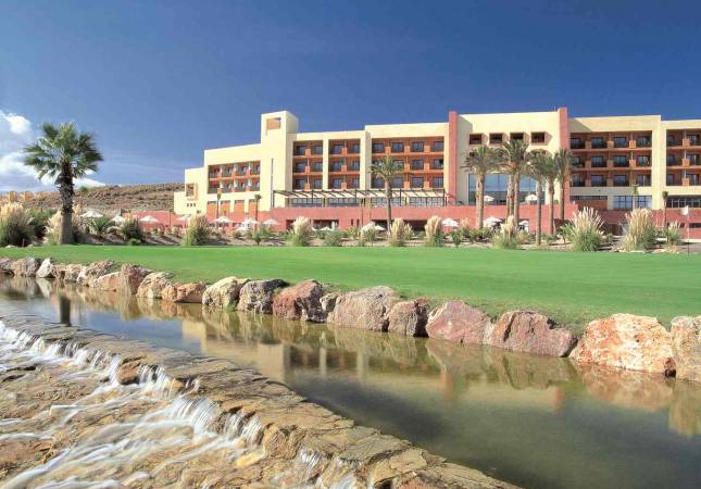 Precio mínimo garantizado para Hotel Valle del Este Golf Spa & Beach Resort. El entorno más romántico con nuestro Spa y Masaje en Almeria