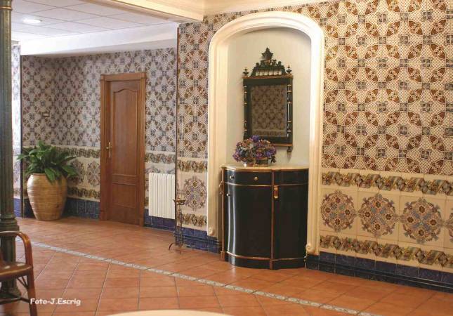 Románticas habitaciones en Hotel Balneario de Villavieja. El entorno más romántico con nuestra oferta en Castellon