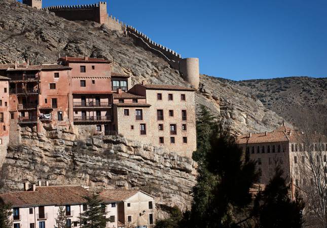 Los mejores precios en Hotel Albarracín. Disfruta  los mejores precios de Teruel