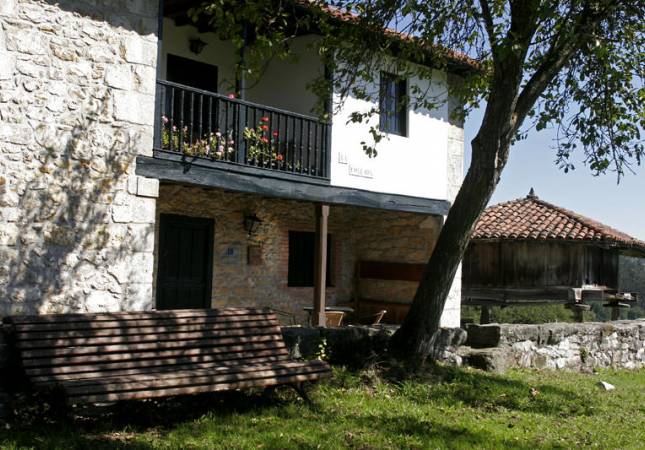 Las mejores habitaciones en Caserio de Sorribas. Disfruta  nuestro Spa y Masaje en Asturias