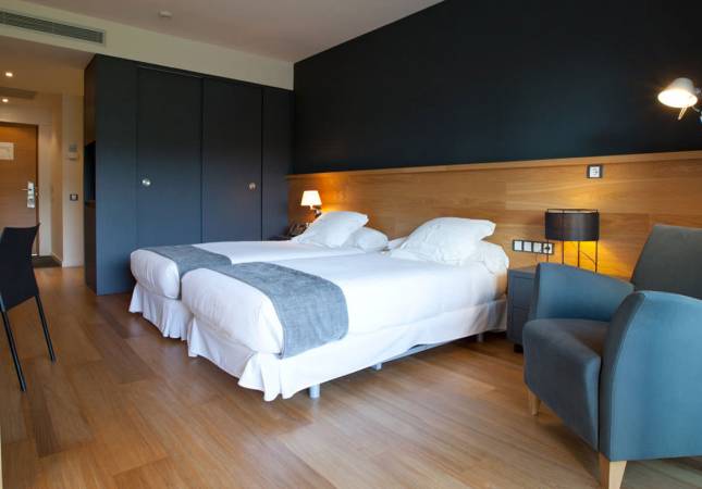 Los mejores precios en Hotel Món Sant Benet. La mayor comodidad con los mejores precios de Barcelona