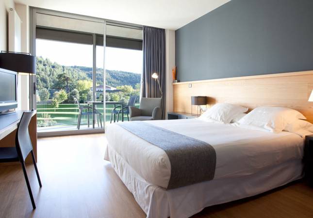 Confortables habitaciones en Hotel Món Sant Benet. La mayor comodidad con nuestra oferta en Barcelona