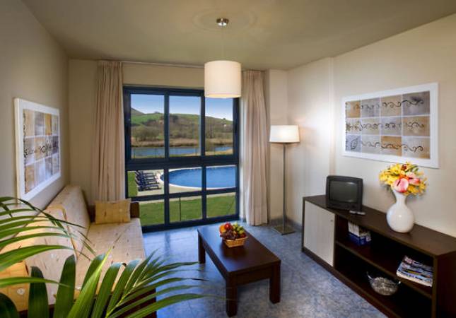 Románticas habitaciones en Apartamentos Dunas de Liencres. Disfruta  nuestro Spa y Masaje en Cantabria