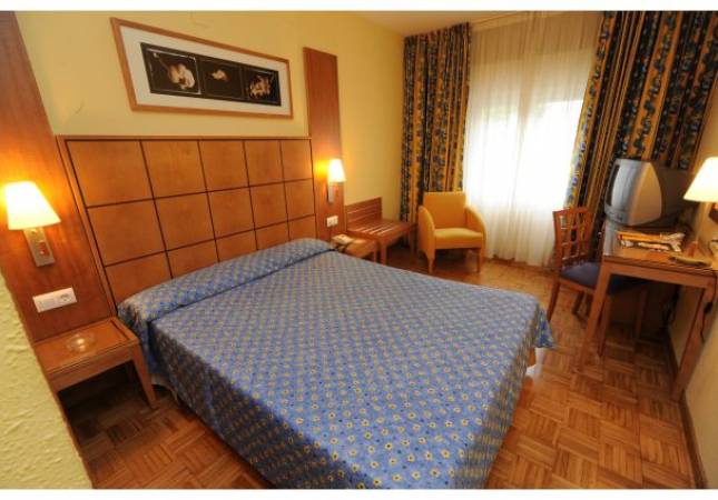Espaciosas habitaciones en Gran Hotel Jaca. Disfruta  nuestro Spa y Masaje en Huesca