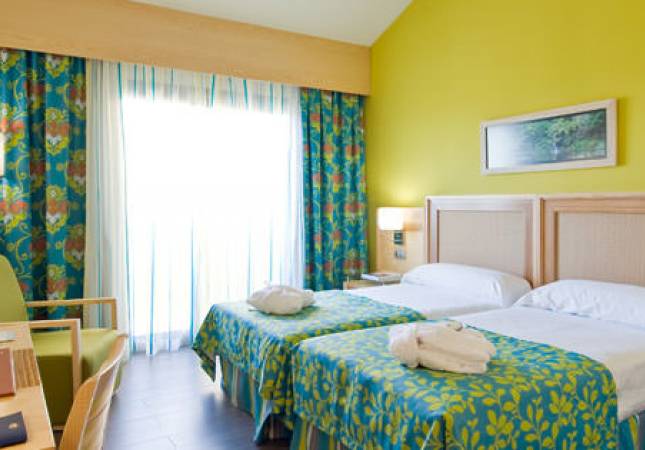 Las mejores habitaciones en Elba Costa Ballena Beach Golf & Thalasso Hotel. La mayor comodidad con nuestro Spa y Masaje en Cadiz