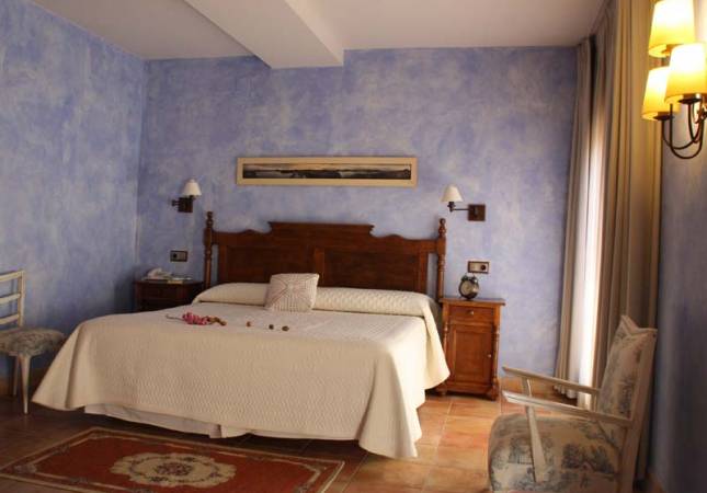 Confortables habitaciones en Hotel Doña Manuela. Disfruta  nuestro Spa y Masaje en Ciudad Real