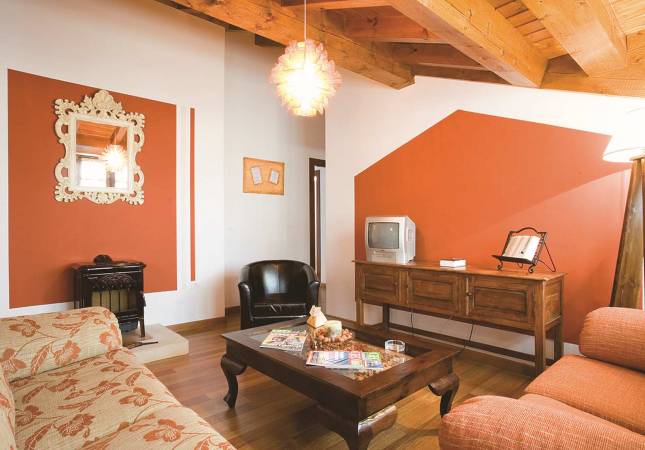 Románticas habitaciones en Apartamentos la Fonda de Bustio. Disfruta  los mejores precios de Asturias