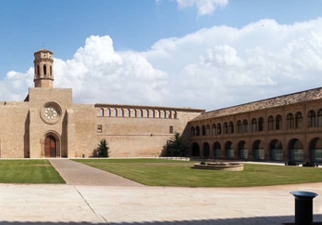 Espaciosas habitaciones en Hospedería Monasterio de Ntra Sra de Rueda. Disfruta  nuestro Spa y Masaje en Zaragoza
