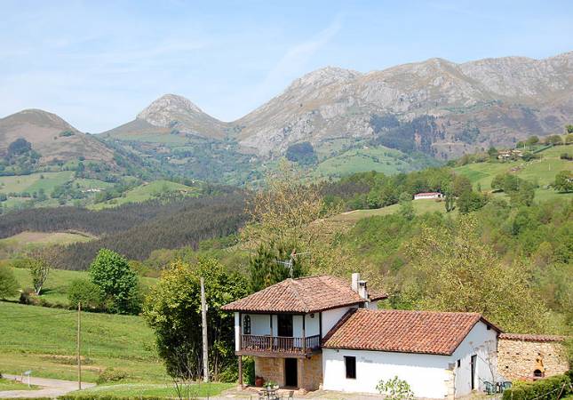 Precio mínimo garantizado para Caserio de Sorribas. El entorno más romántico con nuestro Spa y Masaje en Asturias